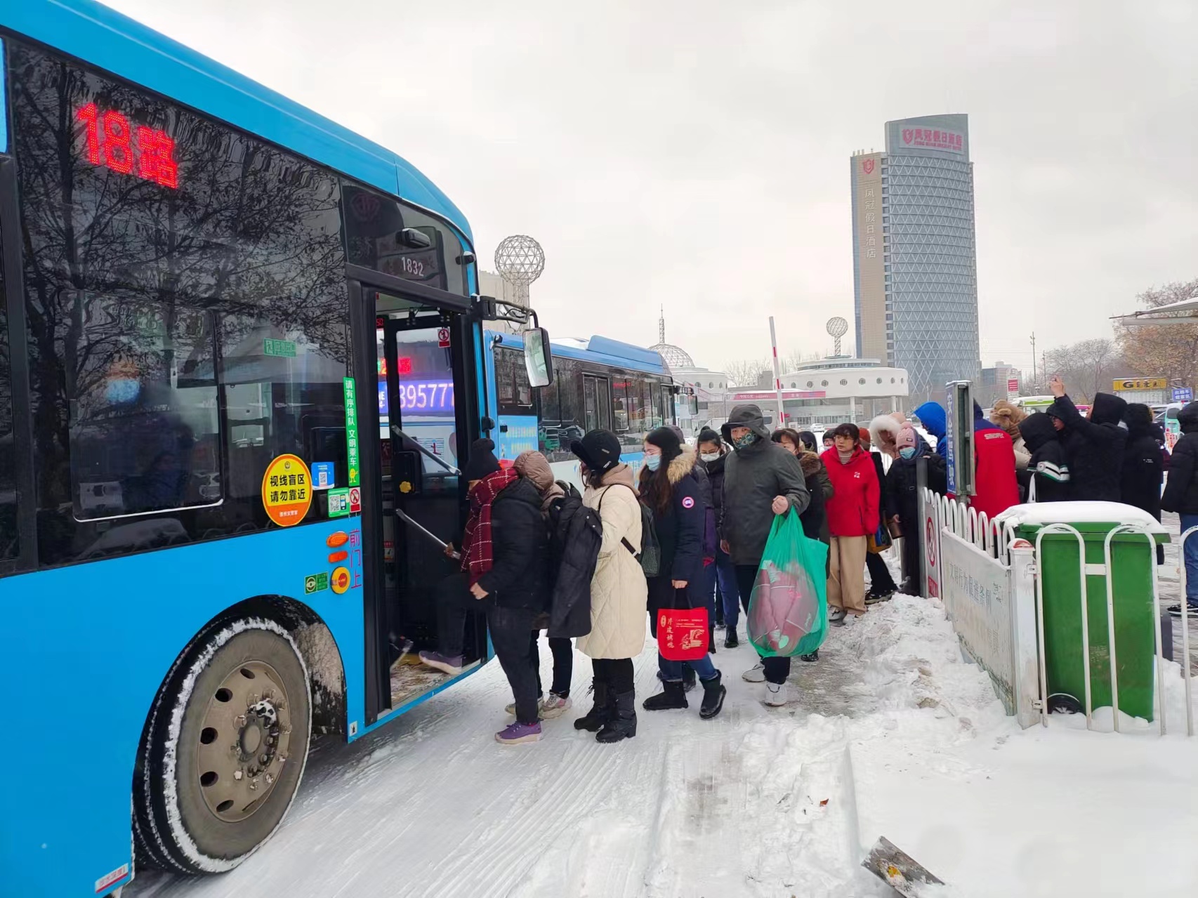 迎戰(zhàn)龍年首場(chǎng)降雪，德州交投公交集團(tuán)全力保障市民安全出行